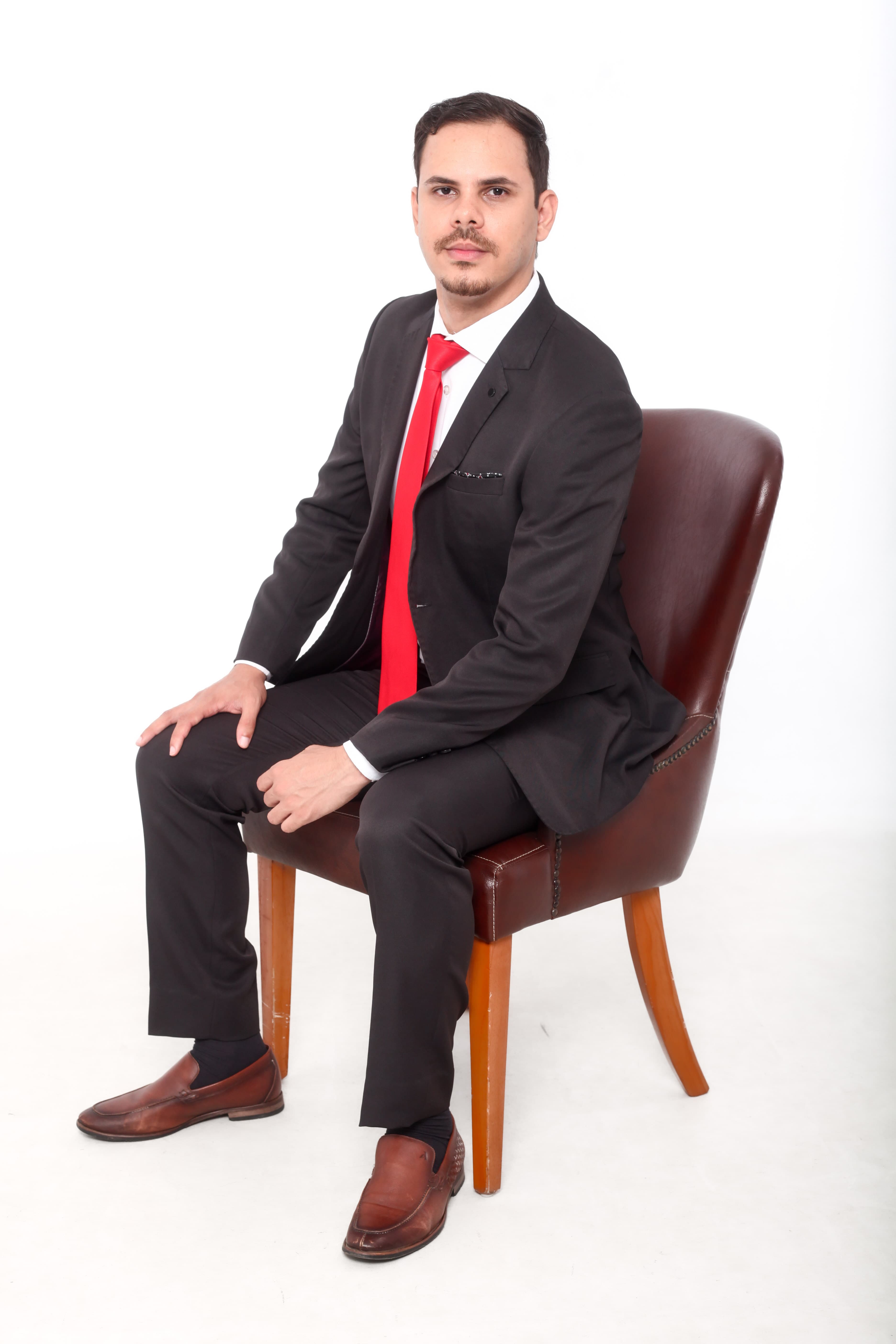 Retrato profissional do advogado Williams Paulino